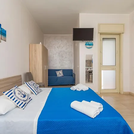 Apartamento Da Pina E Lu Giardini-Naxos