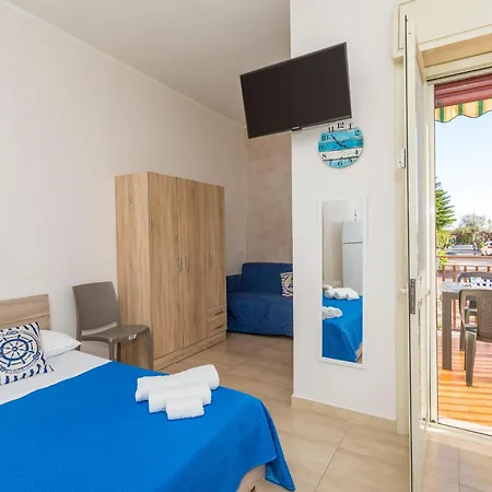 Da Pina E Lu 贾迪尼-纳克索斯