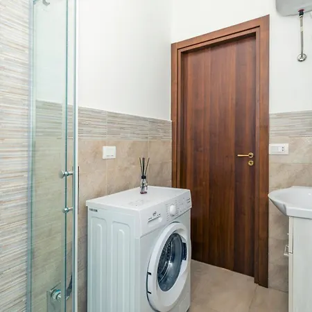 Da Pina E Lu * 贾迪尼-纳克索斯