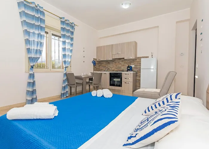 Apartment Da Pina E Lu Giardini Naxos