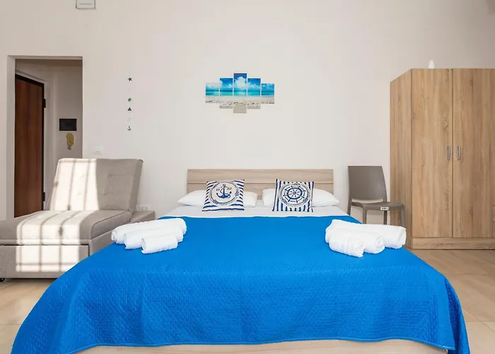 Apartment Da Pina E Lu Giardini Naxos