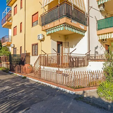 Apartment Da Pina E Lu Giardini Naxos